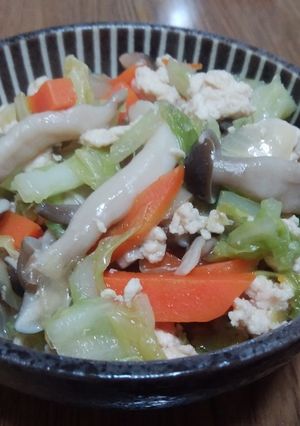鶏そぼろと具沢山野菜の旨だし炒め煮-レシピのメイン写真