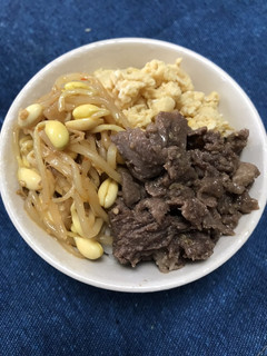 プルコギビーフと豆もやしのナムルの3色丼-レシピのメイン写真