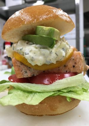サーモンとタルタルのフィッシュバーガー-レシピのメイン写真