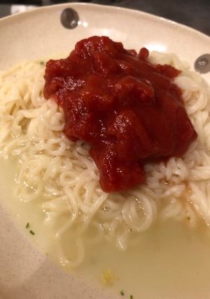 さっぽろ一番塩らーめんでトマト麺パスタ風-レシピのメイン写真