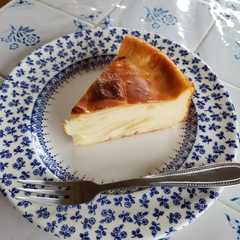 รูปของ りんごとヨーグルトのもちもちケーキ