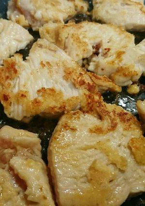 しっとり柔らか鶏胸肉の大豆粉ソテー-レシピのメイン写真