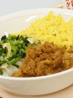 給食☆こまツナそぼろ丼-レシピのメイン写真