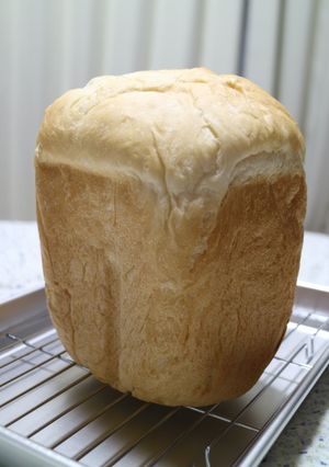 ＨＢで☆薄力粉も混ぜてふわふわ塩麹食パン-レシピのメイン写真