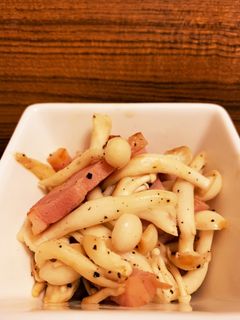 簡単☆材料2つだけ☆ベーコンブナピー炒め-レシピのメイン写真
