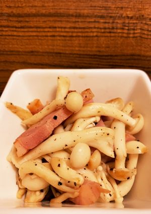 簡単☆材料2つだけ☆ベーコンブナピー炒め-レシピのメイン写真