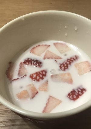 タピオカココナッツミルク苺のプチデザート-レシピのメイン写真