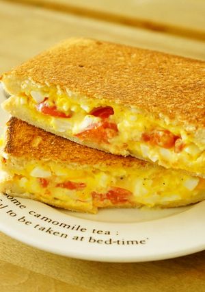 トマト風味のチーズ卵サンド-レシピのメイン写真