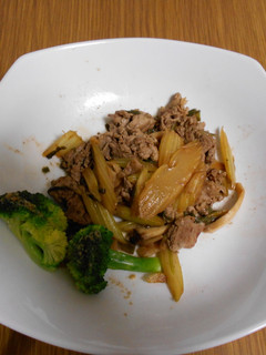 沢山のセロリと牛肉の炒め煮-レシピのメイン写真