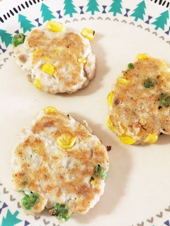 【離乳食完了期】鶏ひき肉のハンバーグ-レシピのメイン写真