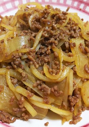皮も一緒に！大根と挽肉の甘辛炒め-レシピのメイン写真