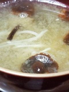 天然エノキダケと切り干し大根の味噌汁-レシピのメイン写真