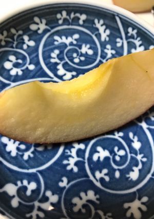 リンゴの種の取り方(お子様出来ます)-レシピのメイン写真
