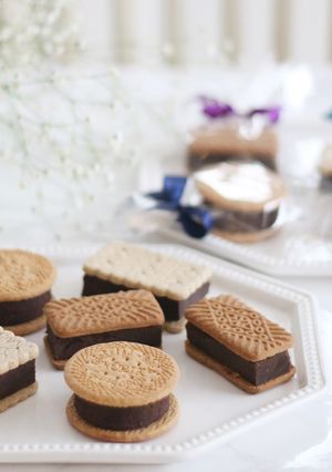 簡単！可愛い♪生チョコサンドクッキー-レシピのメイン写真
