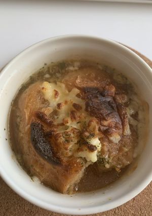 サッポロ一番で和風オニオングラタンスープ-レシピのメイン写真