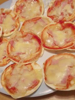 簡単!餃子の皮でピザ♪-レシピのメイン写真