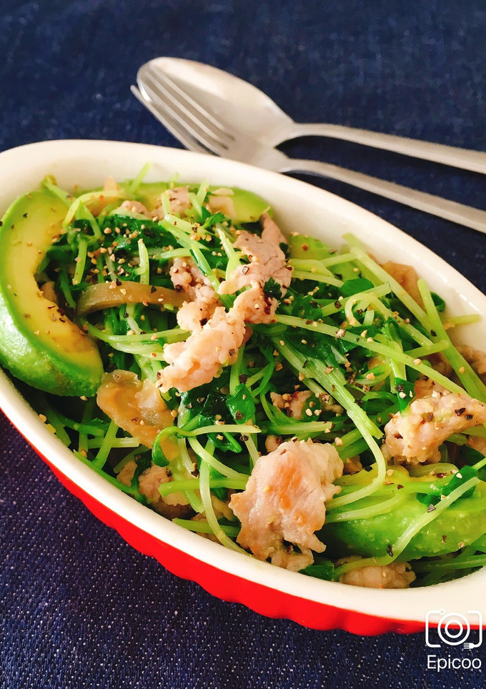 野菜たっぷり！豚こま肉と豆苗の炒めもの-レシピのメイン写真