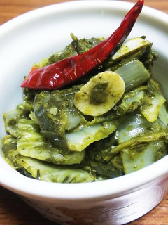 適当!白菜と緑茶葉のニンニク炒め-レシピのメイン写真