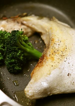 ＩＨグリルで鰤かま焼き～塩と粗挽き黒胡椒-レシピのメイン写真