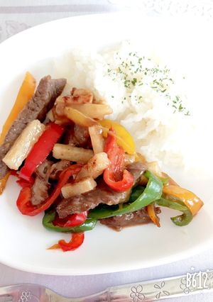 牛肉と長芋、パプリカのオイスター炒め-レシピのメイン写真