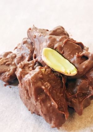 超簡単！バレンタイン✨抹茶クランチチョコ-レシピのメイン写真