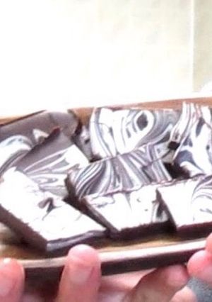 可愛いチョコ料理『マーブル模様チョコ』-レシピのメイン写真