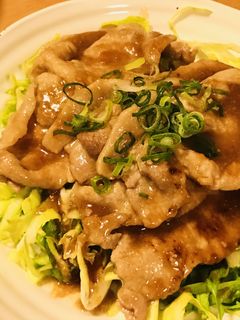 豚肩ロース肉のしょうが焼き●サラダ添え-レシピのメイン写真