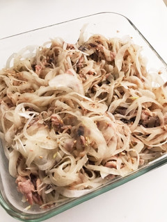 玉ねぎと鯖缶のサラダ-レシピのメイン写真