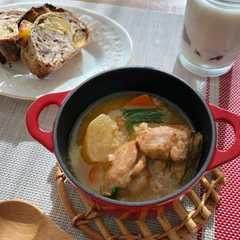 รูปของ ++ 簡単！林檎と鶏肉の香菜煮込み ++