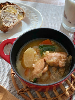 ++ 簡単!林檎と鶏肉の香菜煮込み ++-レシピのメイン写真