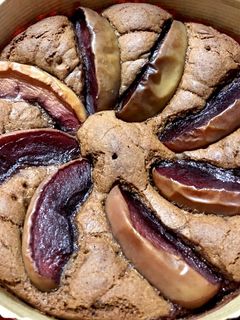 りんごのワイン煮でチョコレートケーキ-レシピのメイン写真