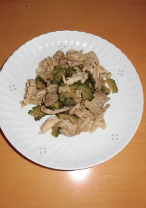 絶品！牛肉とゴーヤのオイスター炒め-レシピのメイン写真