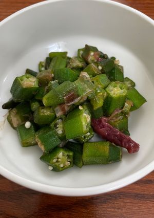 Okra with pickled plum:オクラの梅おかか和え-レシピのメイン写真