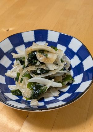 超簡単*新玉ねぎとわかめの和風サラダ-レシピのメイン写真