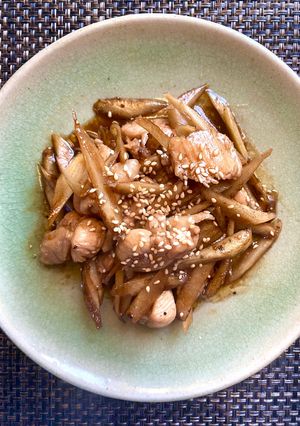 ゴボウと鶏もも肉の黒酢炒め-レシピのメイン写真