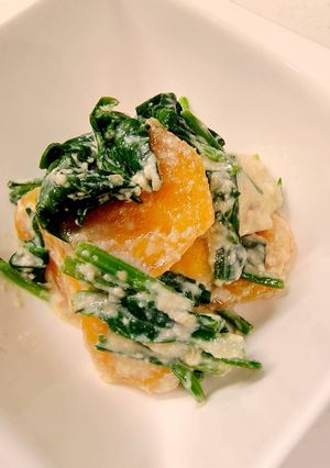 秋の味覚！柿とほうれん草の黒ごま白和え-レシピのメイン写真