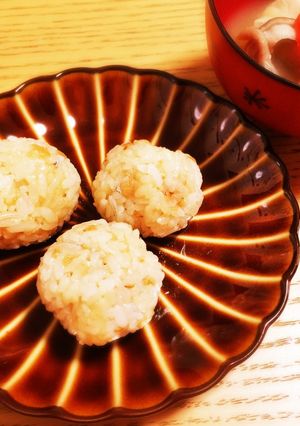 子供が大好き！しらす揚げ玉おにぎり-レシピのメイン写真