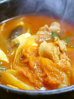 韓国料理☆キムチチゲ-レシピのメイン写真