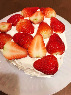 イチゴのお誕生日ケーキ♡-レシピのメイン写真