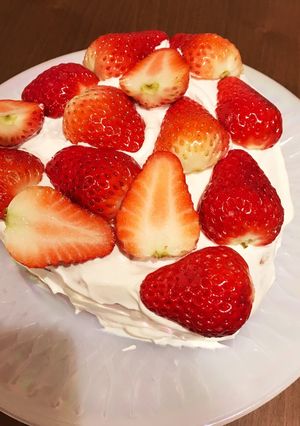 イチゴのお誕生日ケーキ♡-レシピのメイン写真