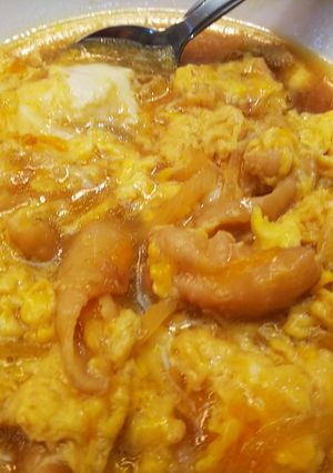 簡単絶品・鶏皮の卵とじ-レシピのメイン写真