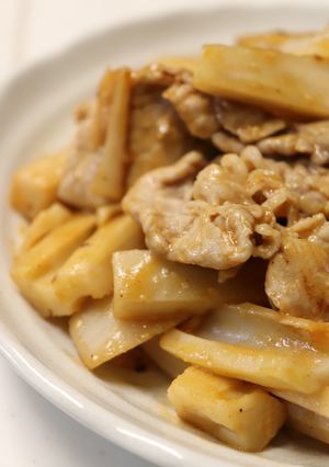夕食弁当♪塩麹豚肉と蓮根のみそケチャ炒め-レシピのメイン写真