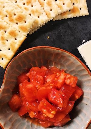 トマトとクリームチーズのクラッカー-レシピのメイン写真