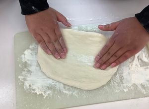 粉から手作り！子どももできる本格ピザ生地-レシピのメイン写真