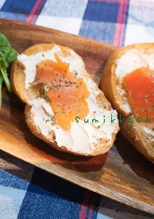簡単ガーリックチーズとサーモンのバゲット-レシピのメイン写真