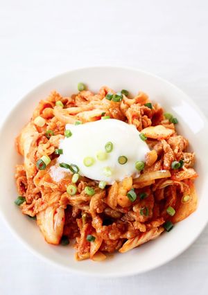 サッと作れる、定番料理【豚キムチ】-レシピのメイン写真