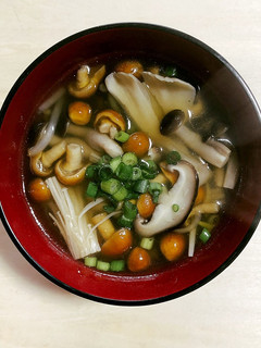 風邪対策にも!きのこたっぷり中華スープ-レシピのメイン写真