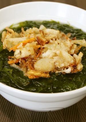 ヒロメぶっかけうどんアッパ貝かき揚げのせ-レシピのメイン写真
