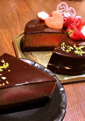 ラズベリーとチョコムースのホールケーキ-レシピのメイン写真