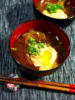 簡単!八丁味噌のお味噌汁☆卵玉葱-レシピのメイン写真